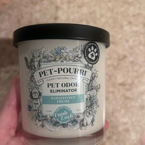 Bath & Body Works Pet-Pourri Candle - Black and White
